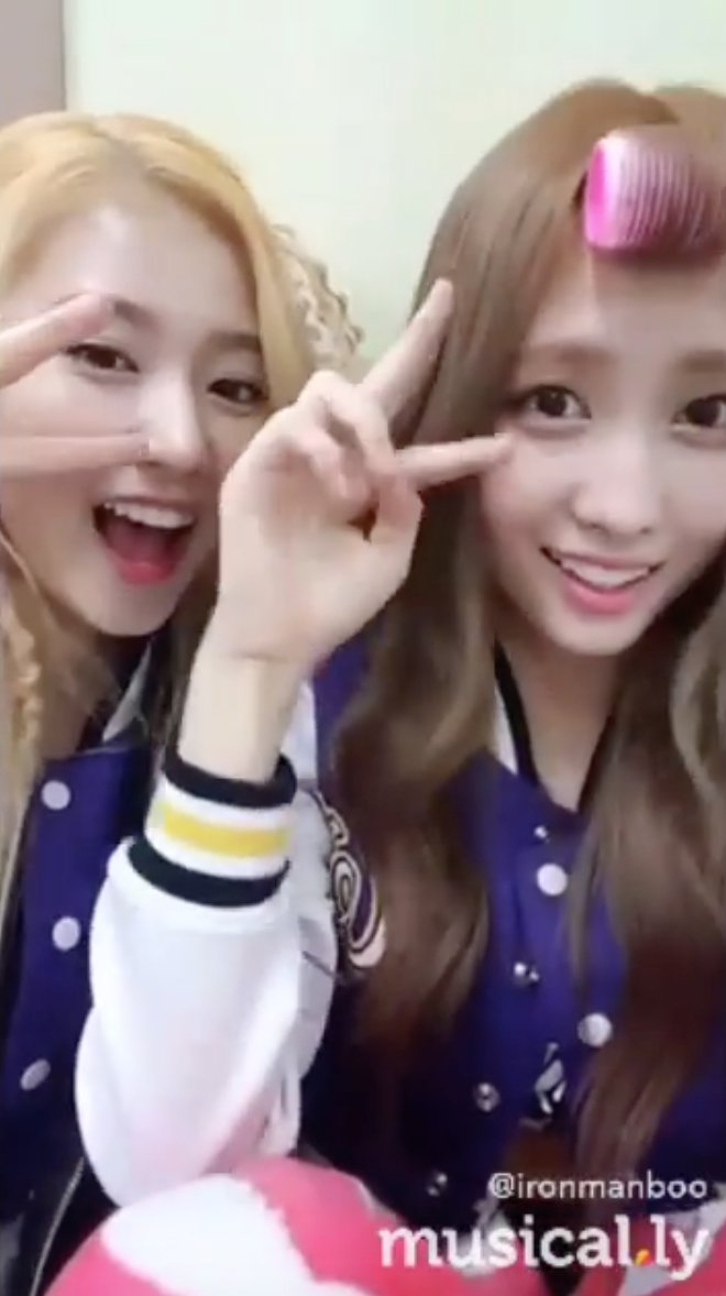 TEAM_TWICE's tweet photo. [VID] 160407 #TWICE Sana and Momo in musical.ly_korea's Instagram Update

Watch it here: https://t.co/lgqWS1wSwv https://t.co/2BCFwXJ6AY
