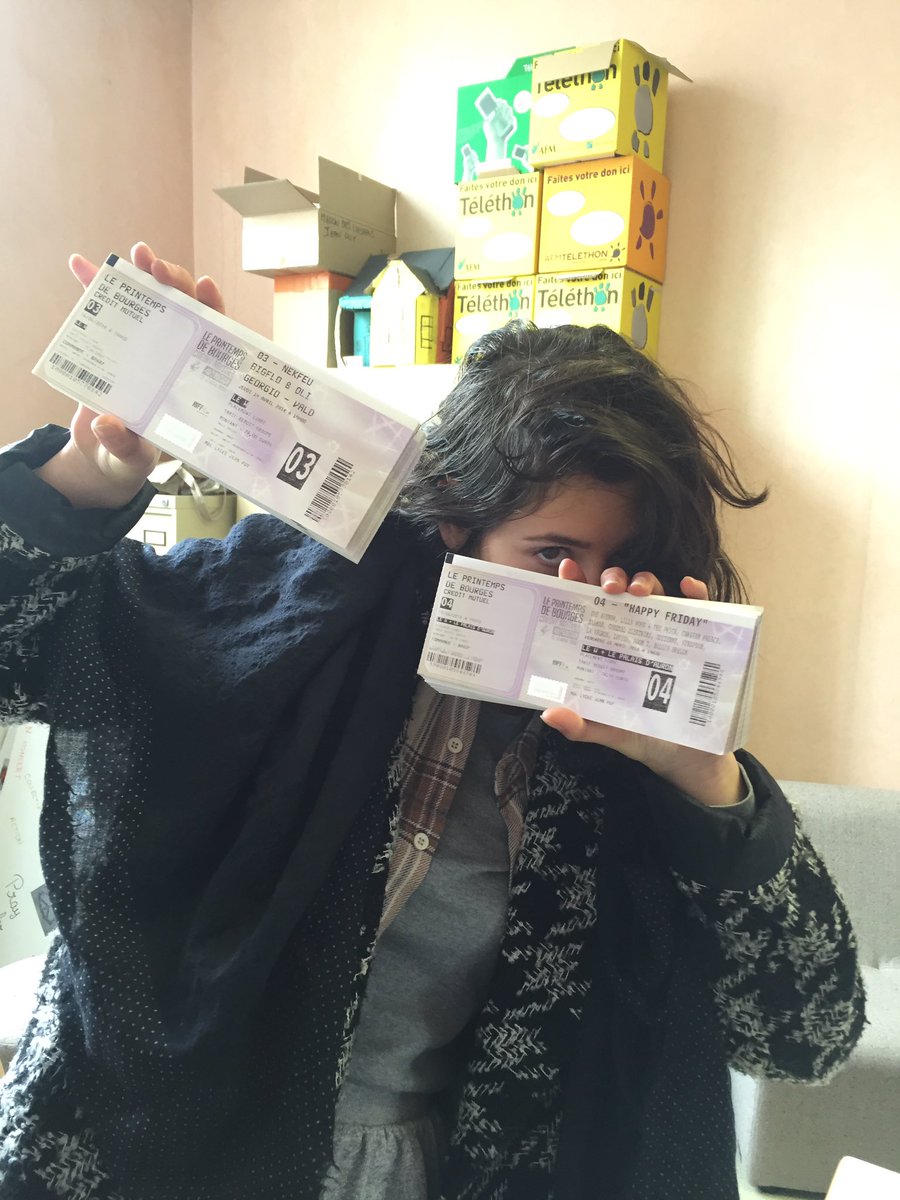 MDLJeanPuy's tweet photo. Billets reçus, on a hâte !! #VoyagePDB #TeamMDL https://t.co/419ADeXDqu
