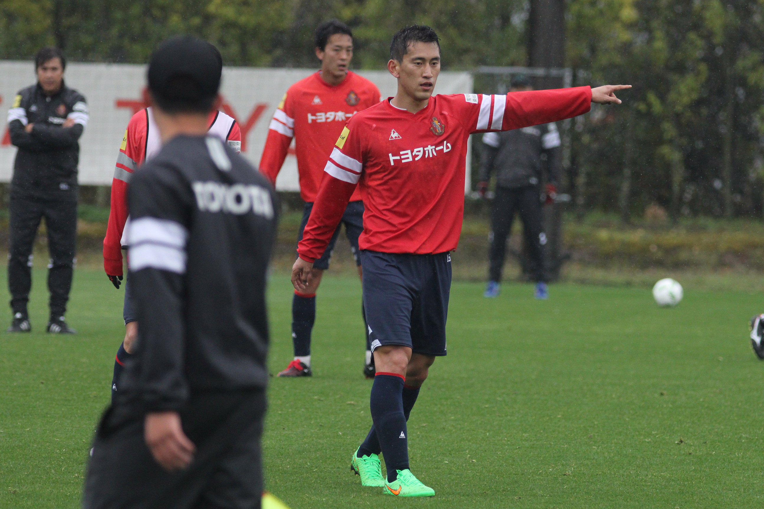 名古屋グランパス Nagoya Grampus Twitterren イ スンヒ選手が合流した本日のトレーニングと 昨日の ナビスコカップ 鹿島アントラーズ戦の模様をfacebookへアップしました Grampus T Co Fjohjcwtcp T Co F9bs3djmt9 Twitter