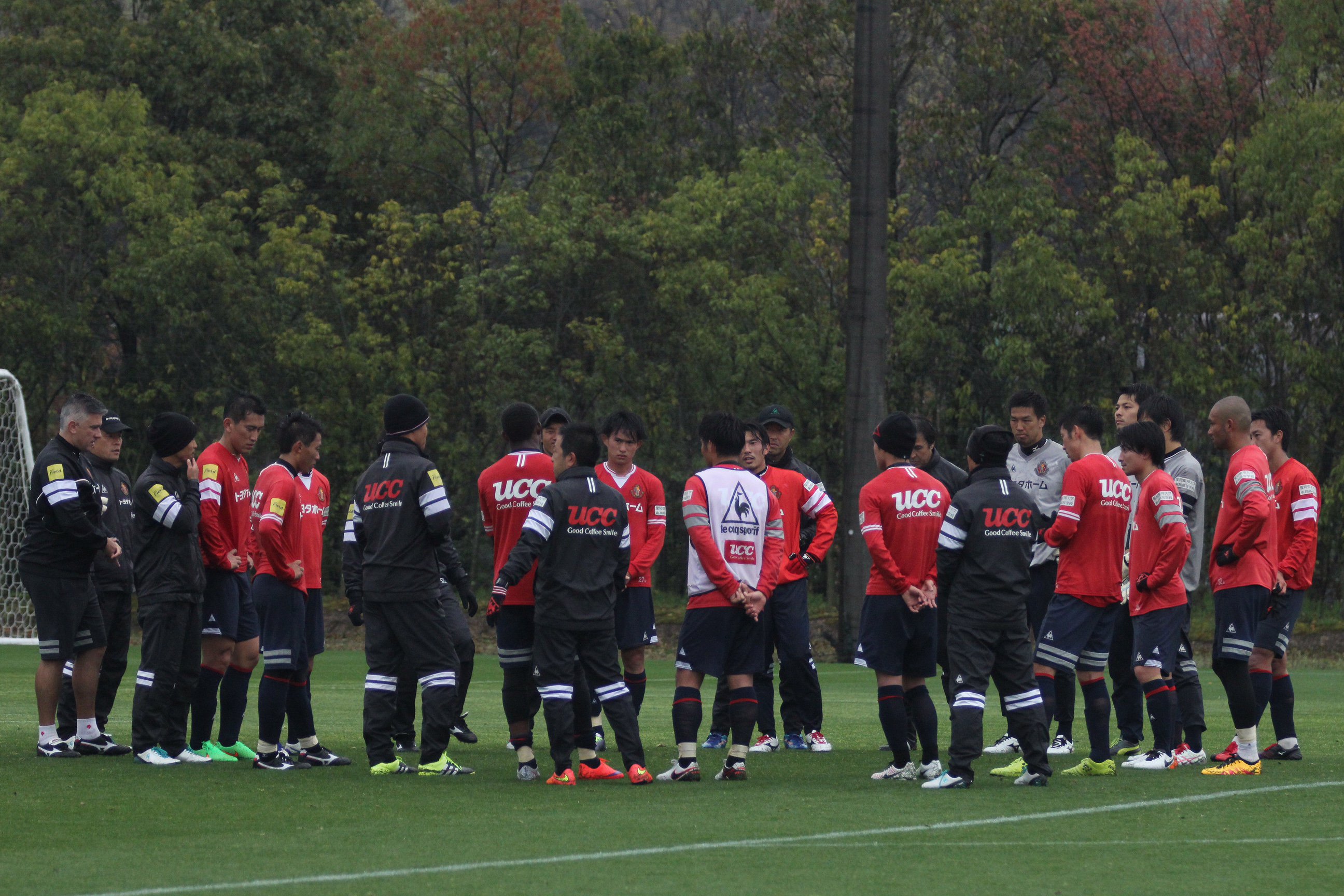 名古屋グランパス Nagoya Grampus Twitterren イ スンヒ選手が合流した本日のトレーニングと 昨日の ナビスコカップ 鹿島アントラーズ戦の模様をfacebookへアップしました Grampus T Co Fjohjcwtcp T Co F9bs3djmt9 Twitter