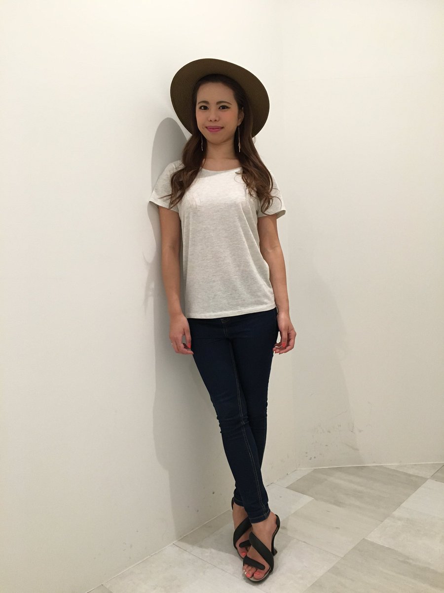 TOCOPACIFIC109's tweet photo. 「クルーネック半袖カットソー」

シンプルなデザインなので着回し抜群で🙆
ヘビロテ出来るTシャツ♡
スキニーパンツとの相性もばっちりです♫
サスペンダー付きでアレンジも◎

shop→https://t.co/Yzsjzi5F0E https://t.co/k6S8oRMi5t