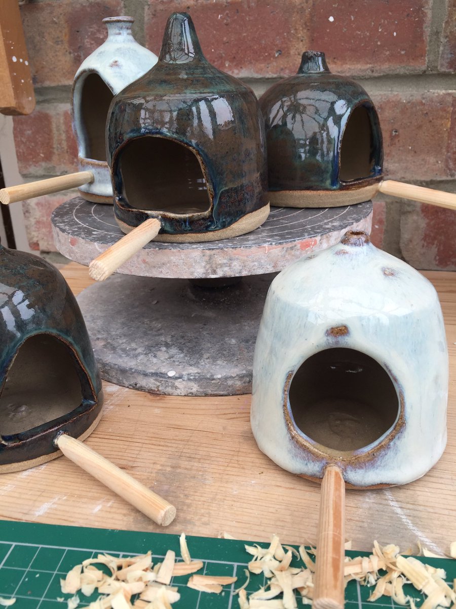 dbenhamceramics's tweet photo. Out of the kiln and now adding the perches X #folsky #stoneware #birds https://t.co/bXv1gBOECf
