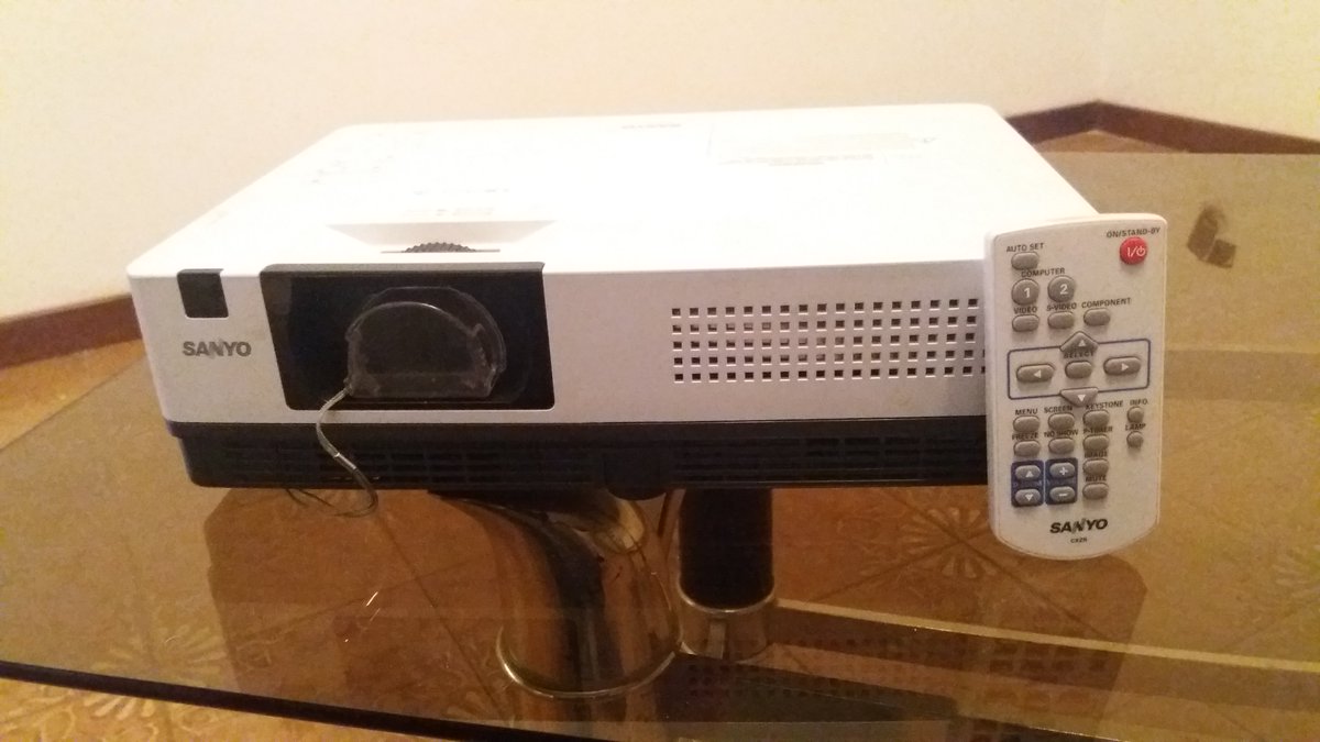 SiracusaAnnunci's tweet image. Proiettore Sanyo dlvr.it/L0FxKv #Audio_Video