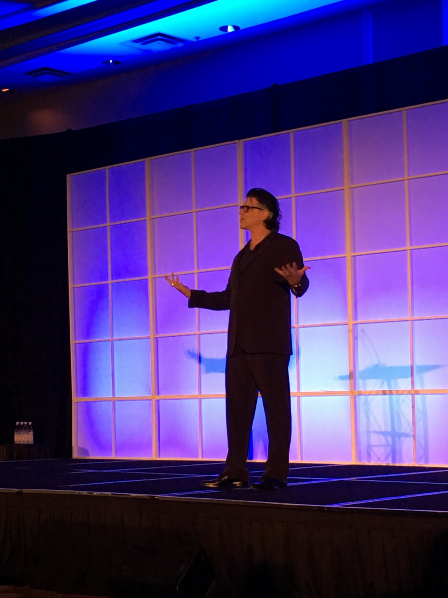 AHTDistributor's tweet image. Stan Slap speaking at the #AHTDSPRING meeting!