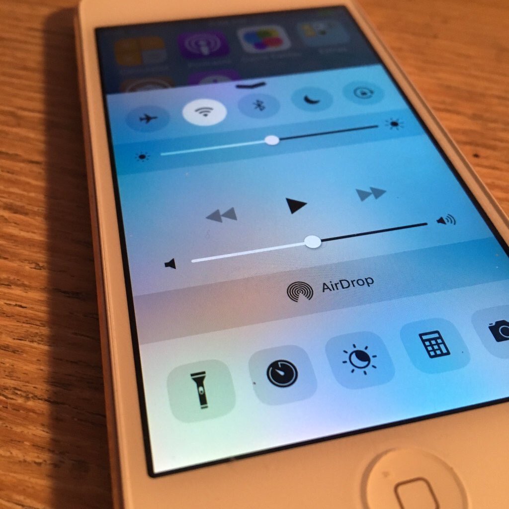 coposionut4's tweet photo. OFFFFF JAILBREAKED !!! https://t.co/qTyEC2fTC1