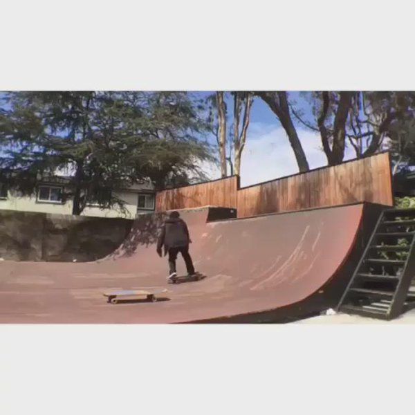 SukeBo_1's tweet photo. おーい。��そだろ‼

#スケボー #スケボー動画 #Skateboarding https://t.co/MOFMVa60dP
