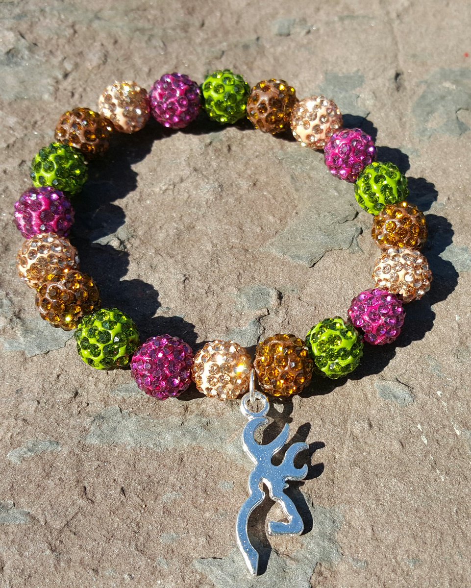 bella_cuff's tweet photo. Pink camo https://t.co/pCOJCauhoM