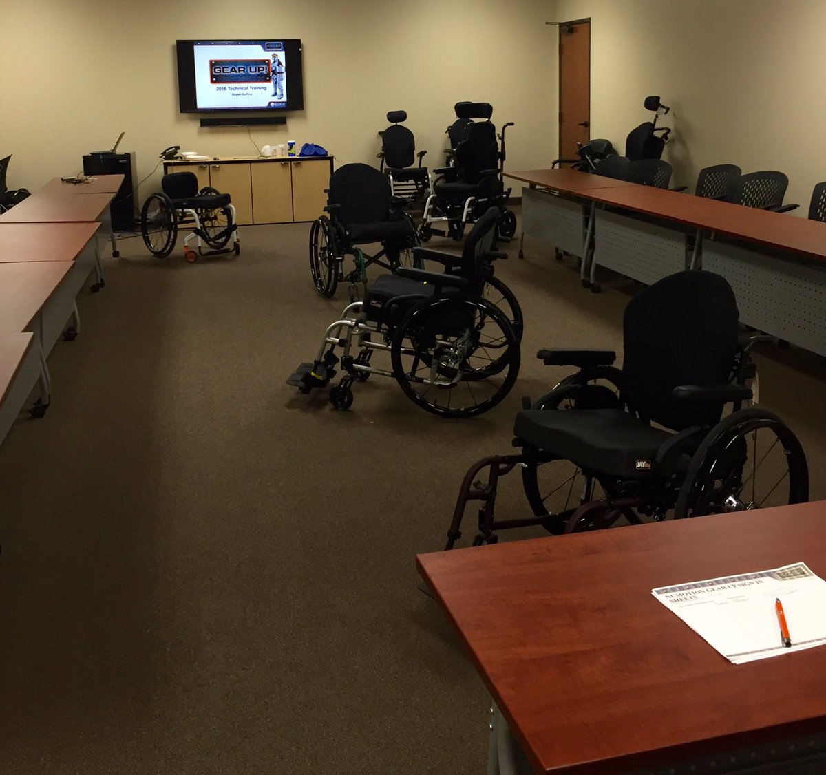 ShawnDePew's tweet photo. @GoNumotion Dallas. "Gear Up" 2016 Technical Training with @SunriseMedical #OneSunrise https://t.co/p3fX1pj4tJ