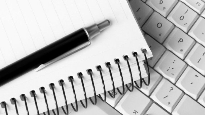 Tecnoblog's tweet photo. Escrever à mão pode ser melhor para o aprendizado do que digitar » https://t.co/98nEUDKOqH https://t.co/neiL9XJfiV