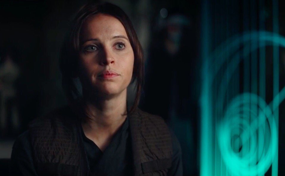 Everyone, meet Jyn Erso. Our next #StarWars female lead. 

RT and make her name known. #RogueOne