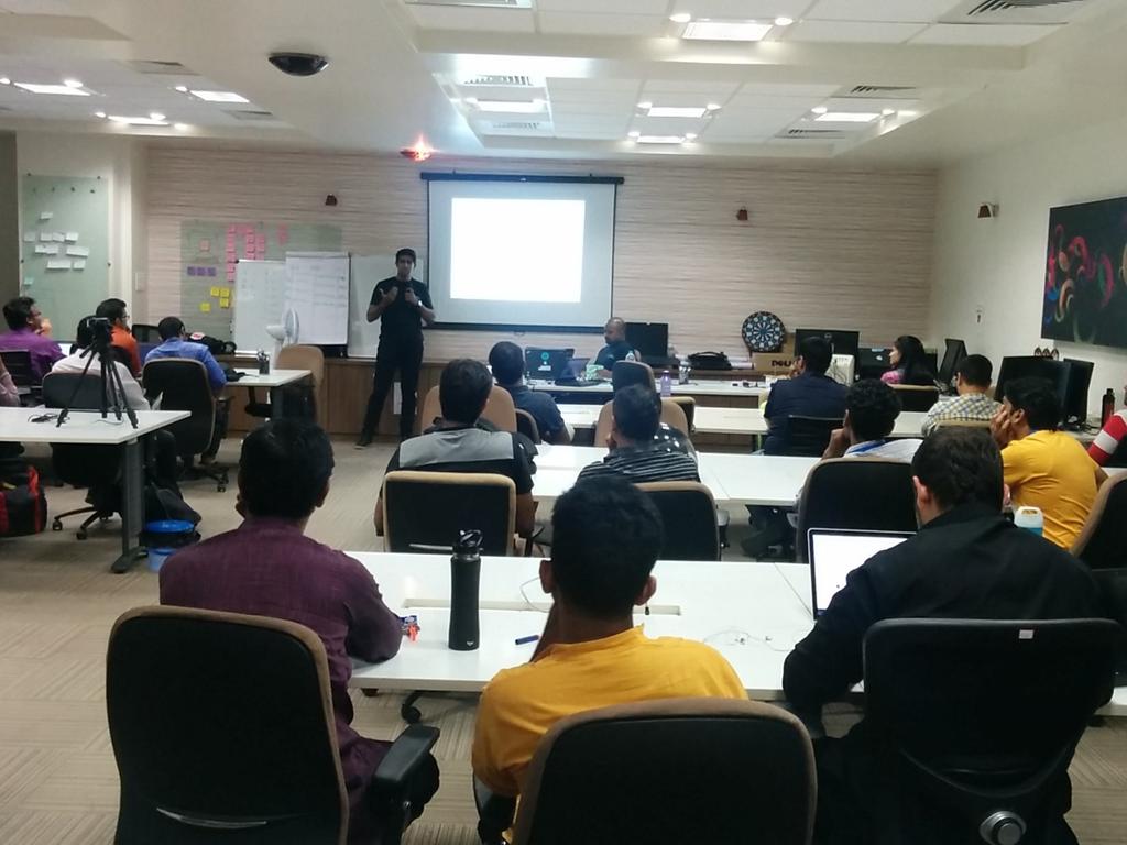 hpradip's tweet image. Rahil Lakhani is talking about evolution of CSS at #ExperTalks at #EqualExperts Pune