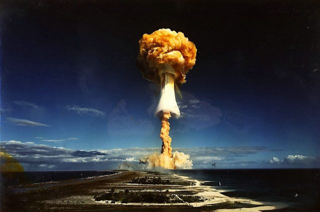 ElInformanteMX's tweet photo. 7 de Abril de 1978, la investigación de la #BombaDeNeutrones es cancelada por el presidente #JimmyCarter. https://t.co/8ODlEIJVJc