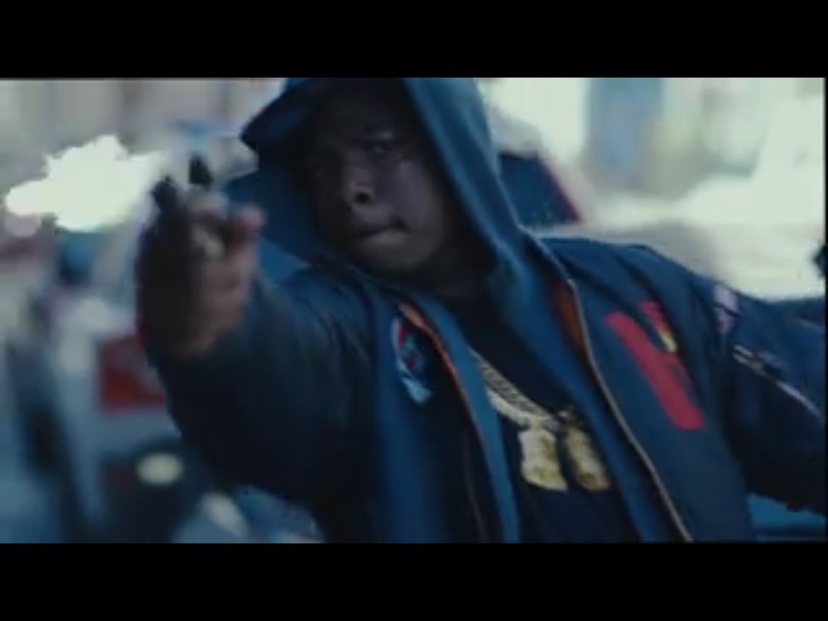 thehatman757's tweet photo. @Ace_General_ "IM AFRAID OF THE FUTURE YALL RESPECT THE ONE WHO GOT SHOT I RESPECT THE SHOOTER" #HOV #KILLAKANE #MV https://t.co/1xYOqxYsjH