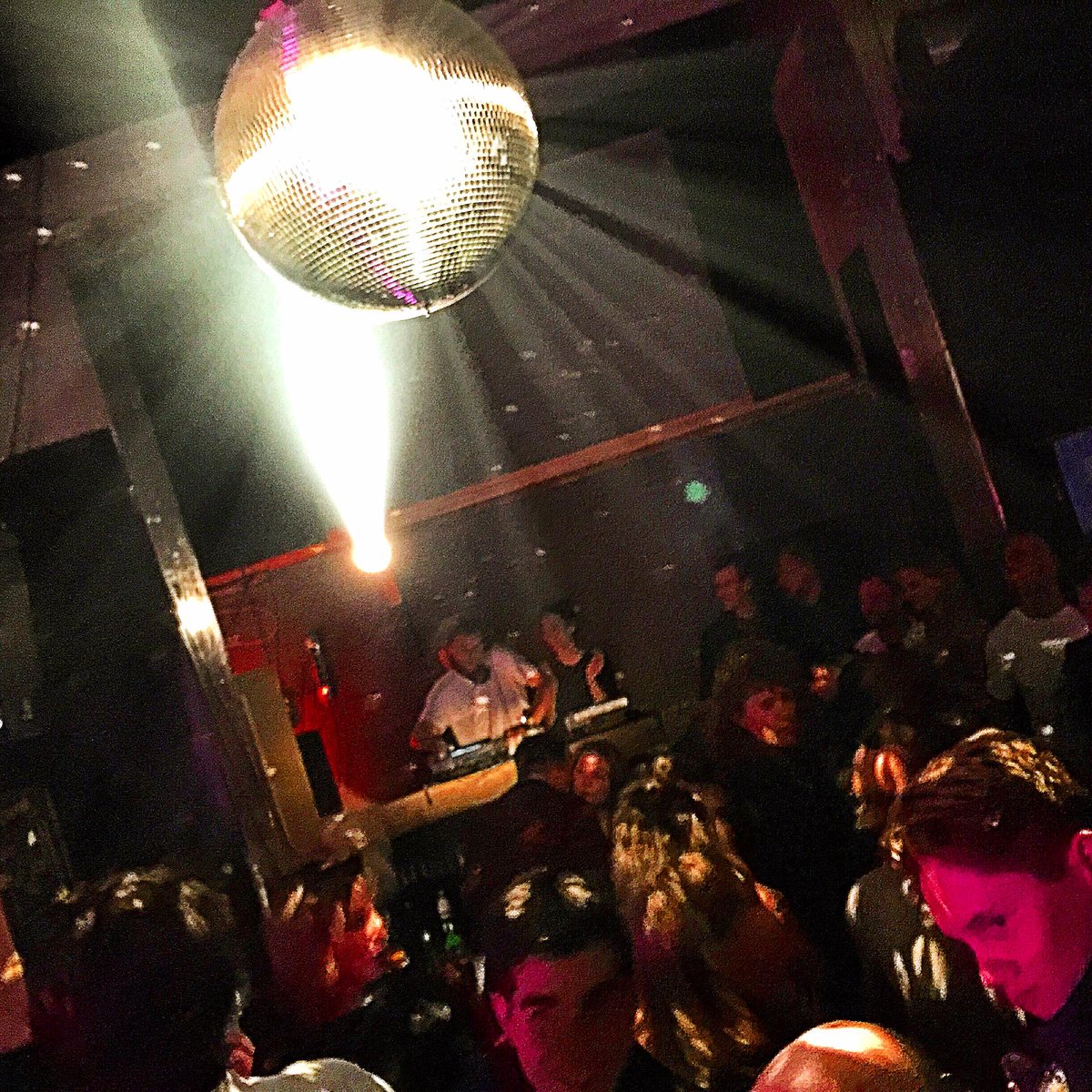 Heute 21 Uhr: #Afterwork #Party der Fruehstuecksdirektoren.de im Larry, Chausseestr. 131, #Berlin #Fullhouse #Club