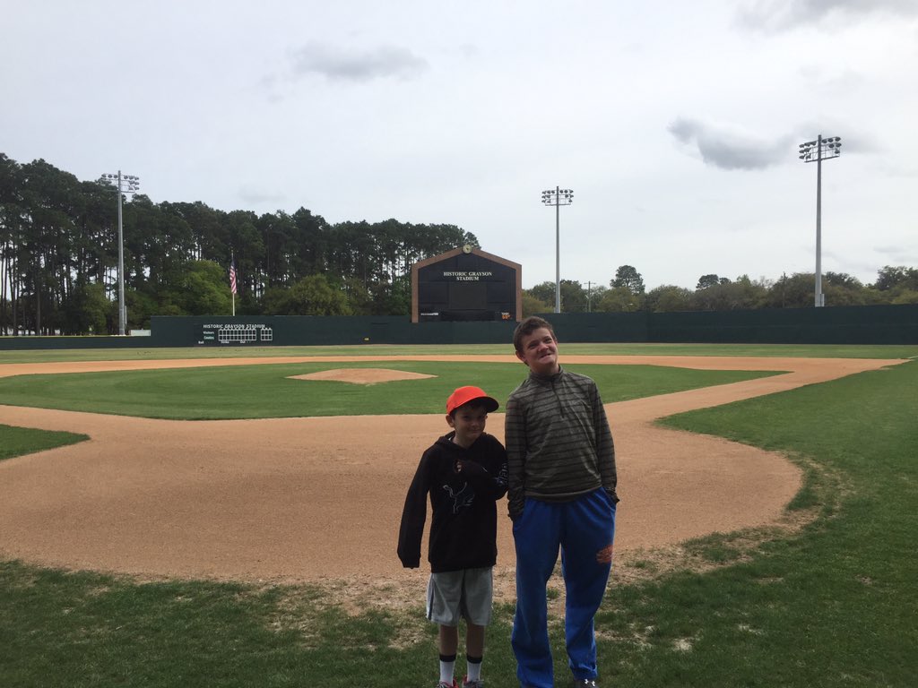 Scheck48's tweet photo. @TheSavBananas thanks for the hospitality yesterday! Good luck with your inaugural season! #GoBananas https://t.co/nc6DWKCaYi