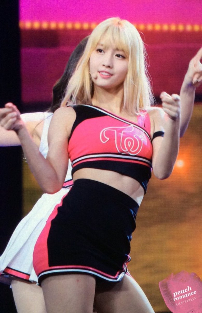 colormatchkpop's tweet photo. Momo ♡ PANTONE 17-1937 TCX
#E55982
Hot Pink 💋 https://t.co/rhDzdnnyKc