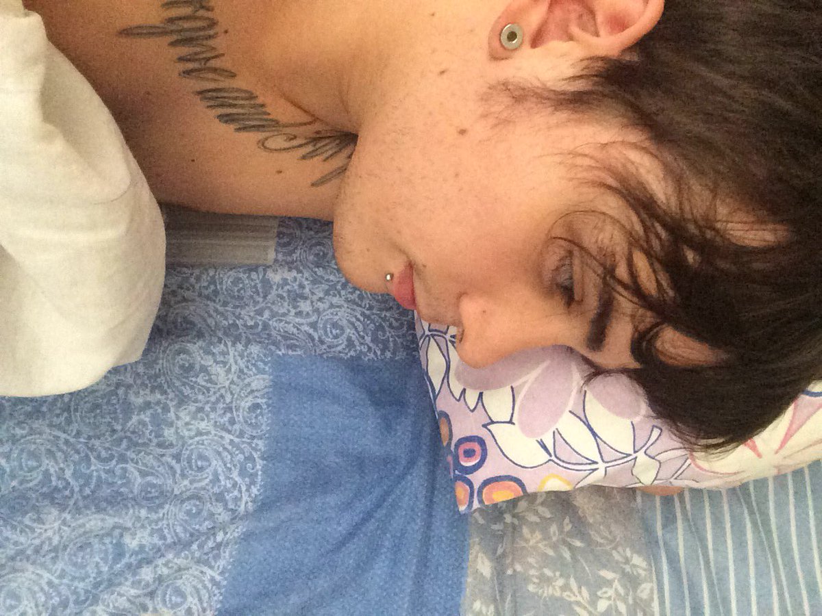 mateiformiga's tweet photo. Olha quem dormiu hj cmg,

A depressão https://t.co/jKRROL9yV6