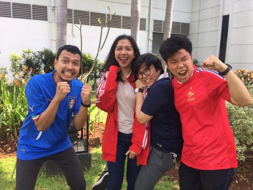 MichaelCLeon's tweet photo. Gw dan temen2 gw emang paling seru deh klo lg ntn bola bareng!!! Ga sabar nun https://t.co/9mv8ZuESNG https://t.co/oRwFh5yNGd