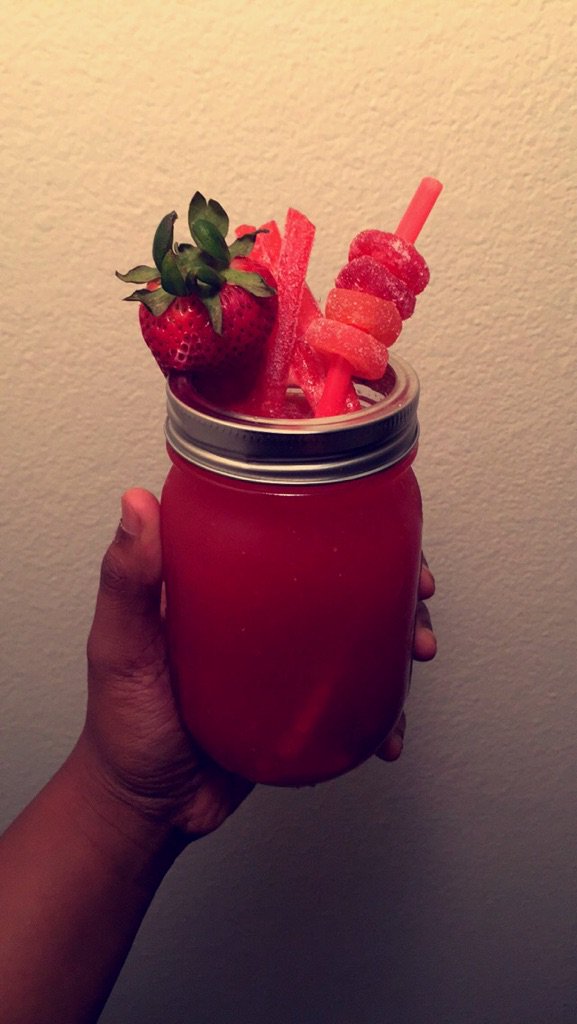 Sensational_16's tweet photo. #daquris #weekend #fundrinks #denton #dallas #lewisville https://t.co/Vq6QiM5y14