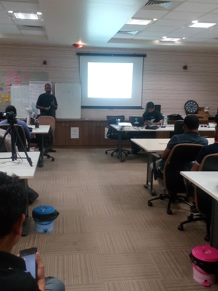 SiddheshNikude's tweet image. Deepak Verma on advantages and disadvantages of CSS framework #expertalks @EEIndia