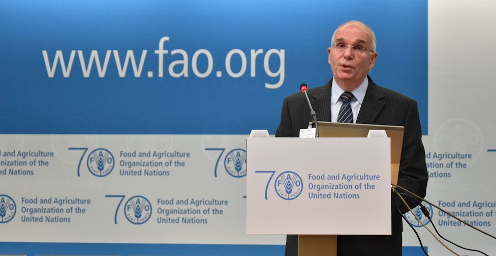 ippcnews's tweet photo. Mike Downes: 127 million #SeaContainers are moved annually #IPPC #CPM11 https://t.co/gvXVYNAXAT