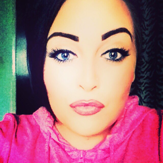 MissLeee91's tweet photo. #lips #eyes #eylashes #pouts 💋 https://t.co/lsWWgUbqDr