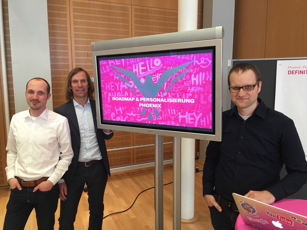 Freagy's tweet photo. So sehen die Productowner für Phoenix aus #telekomwall https://t.co/NUq9ToXOXC