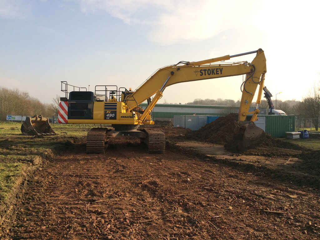 Stokeyplant's tweet photo. #PC490 available either operated or self-frive. Call for details 01952 684800 / 07803378053  #Stokeyplant https://t.co/oubc2VkpJp