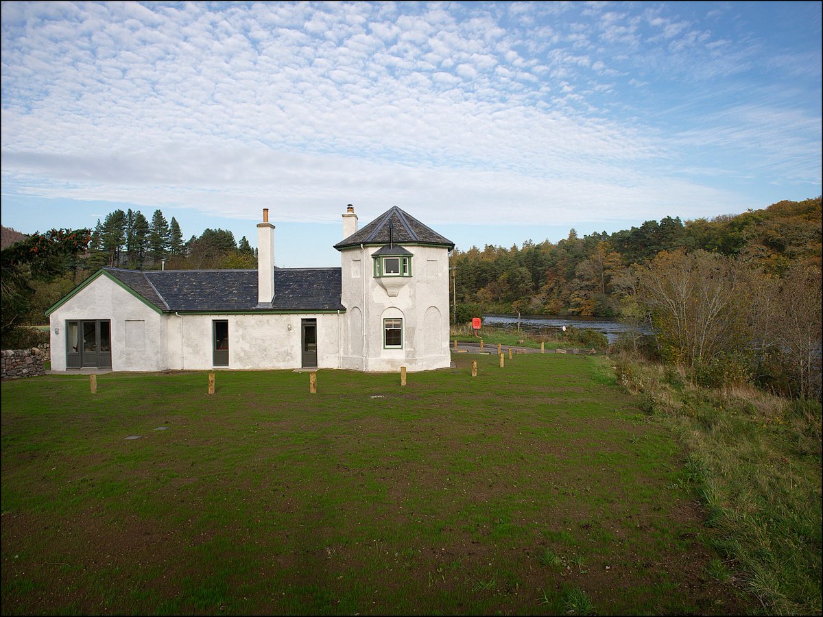 CottandCastles's tweet photo. https://t.co/TgtE2lwdlI Fancy sleeping in a #lighthouse #holilday #accommodation #design #renovation https://t.co/ckdLdUTNMR