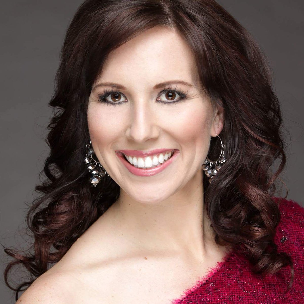 jessiwendland7's tweet photo. So excited to work on my platform more this weekend! #pageants #MissMN @MaryKay https://t.co/xKLEOKkXU4