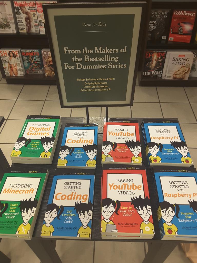 BNMaplewoodMN's tweet photo. Young or old, these book will have you coding and tech savvy in no time. #bnmidwest #nomoredummies #raspberrypi https://t.co/w6gd42swbq