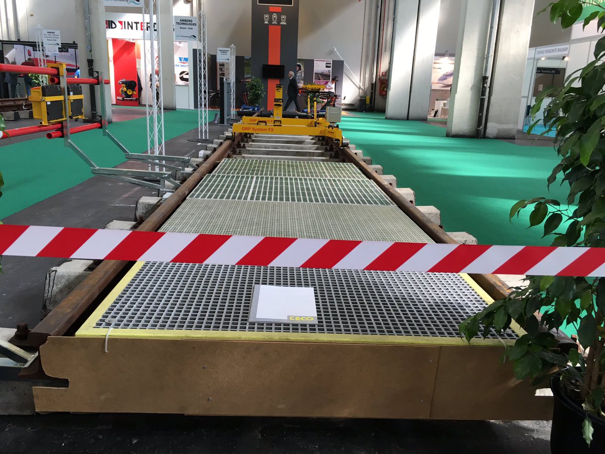 EXPO_Ferrov's tweet photo. La nostra area binari dove a #EXPOFer16 le aziende muovono le innovazioni dell'industria ferroviaria https://t.co/hxsxYAR2uA
