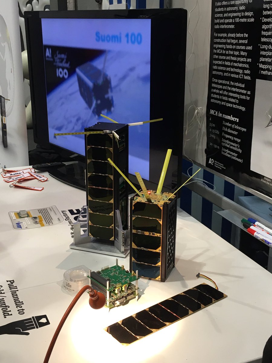 erikapal's tweet photo. Aalto-1- ja Aalto-2-satelliittien mallit #spaceonstage #aaltospace https://t.co/5HVZcOCr9Y