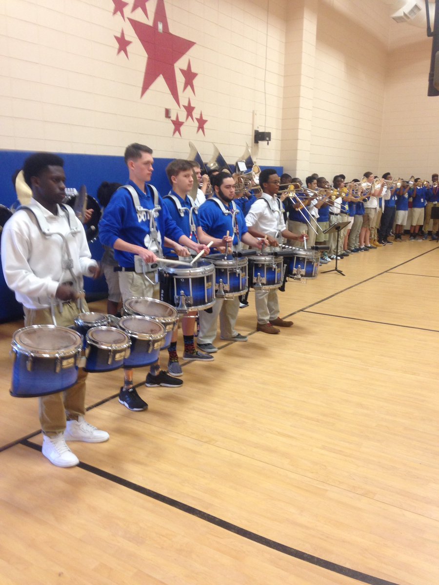 bduke_jme's tweet photo. JME PBIS Pep Rally!!!! #lovethatBIband! @JosephMartinLC @Supt_LCSS https://t.co/gVyhSm3gOc