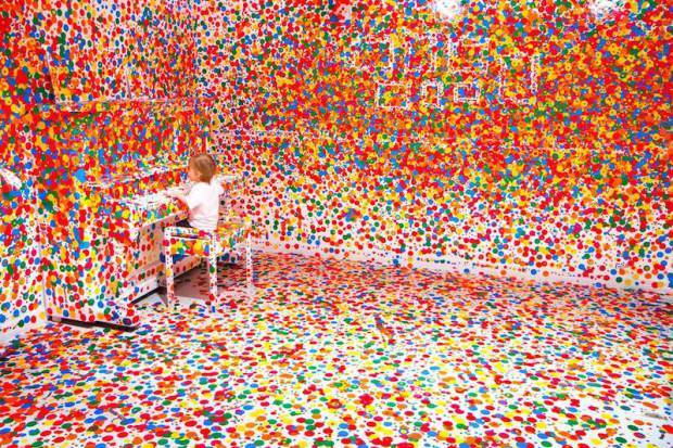 beartistbeart's tweet photo. Amazing Art Experience – Kusama Obliteration Room (Video + Pics) | GLOB▲L - M▲G▲ZINE https://t.co/3ju8zgXPvw https://t.co/HKhGeoiAeY