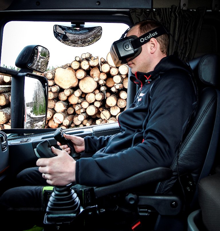 BrianWeatherle3's tweet photo. With Hiab's new HiVision system you'll never need to leave your truck cab! https://t.co/eUTVRrxUgu https://t.co/Jxw8pgy4L2