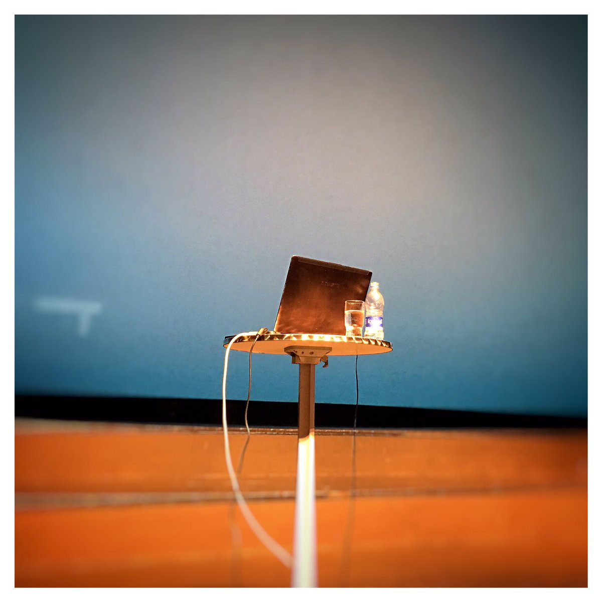 No computer..... no data......
#lindstromspeaks