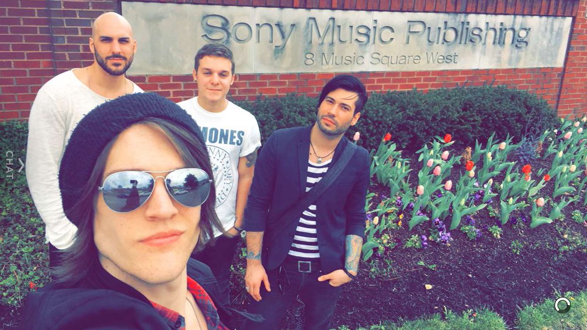 OfficialFallers's tweet image. Happy 2nd birthday @TheFallFour 🙃 today marks 2 years of them being a band! TWO YEARS ALREADY AND THEYVE COME FAR!