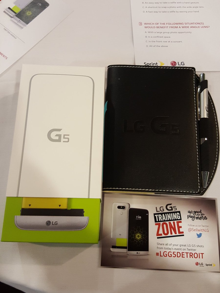 SprintMonroe's tweet photo. #LGG5DETROIT #LifesGood #Sprint https://t.co/mdzk79ofWn