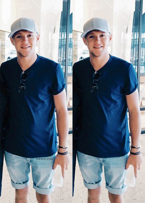adoredhxran's tweet photo. I love it when he wears blue 😍 https://t.co/41rilsZ45H