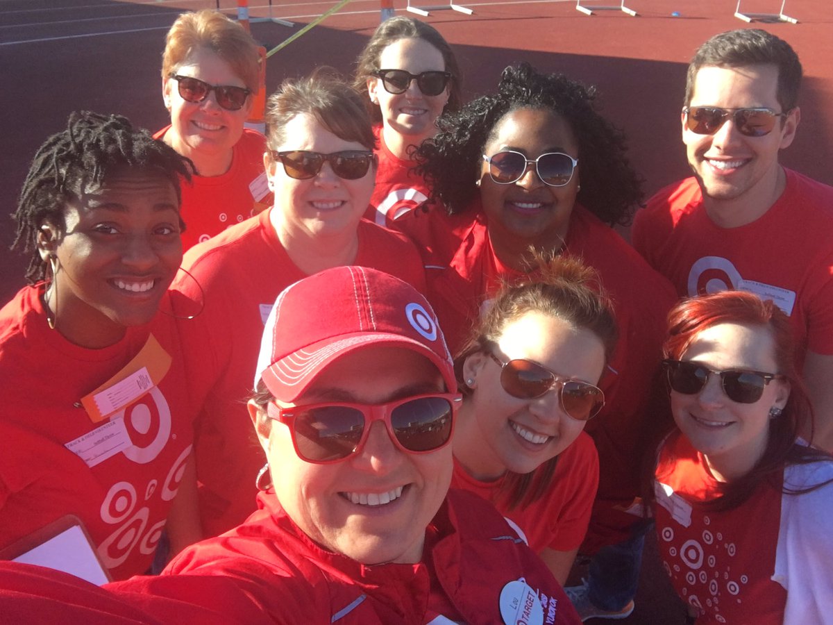 RamirezLram10's tweet photo. Nothing stronger than the ❤️of a Volunteer ! 🎯 https://t.co/H92aVa4NNc