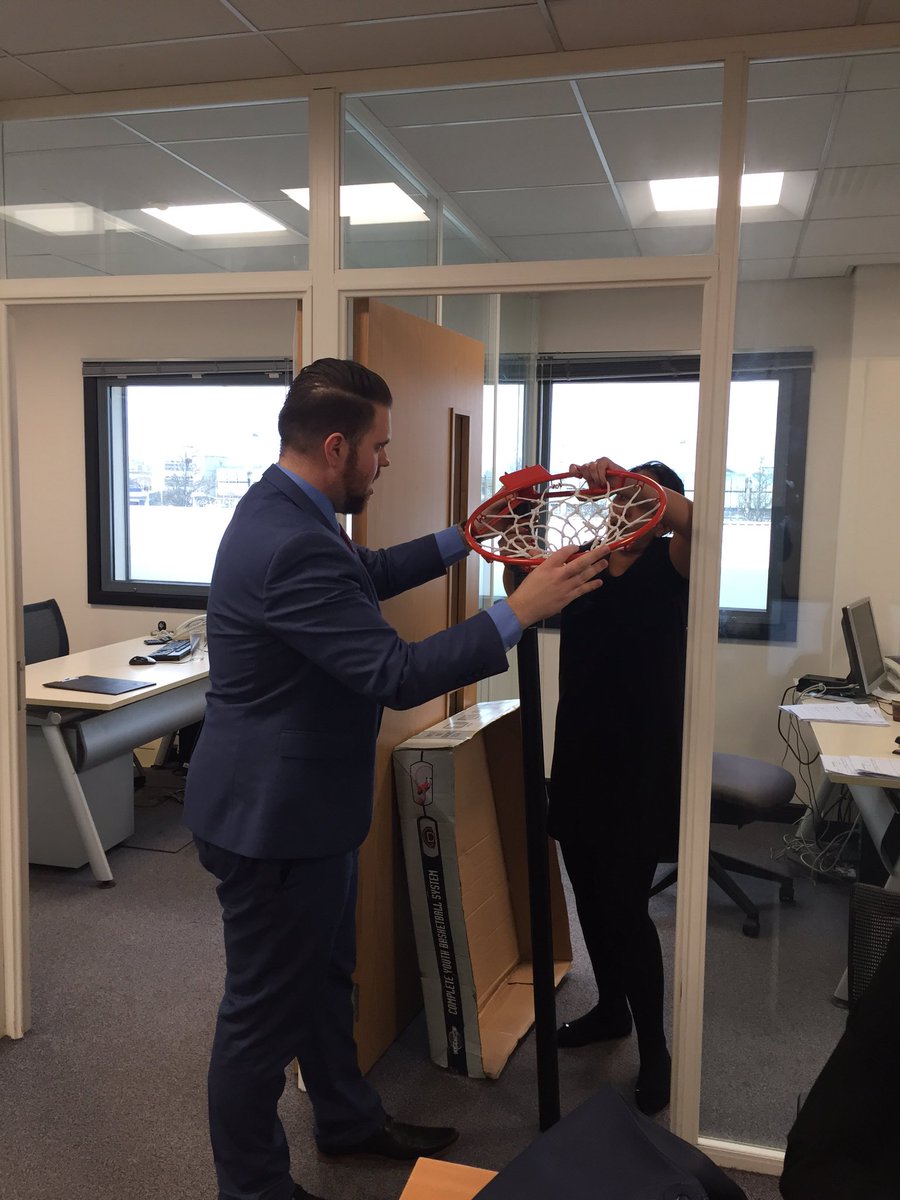 Cat_Ives's tweet photo. @EnactusUK @ERAC_Jobs getting ready for #EnactusUKNationals. Come and see us at the #fair to find out more! https://t.co/9SVXRbywfc