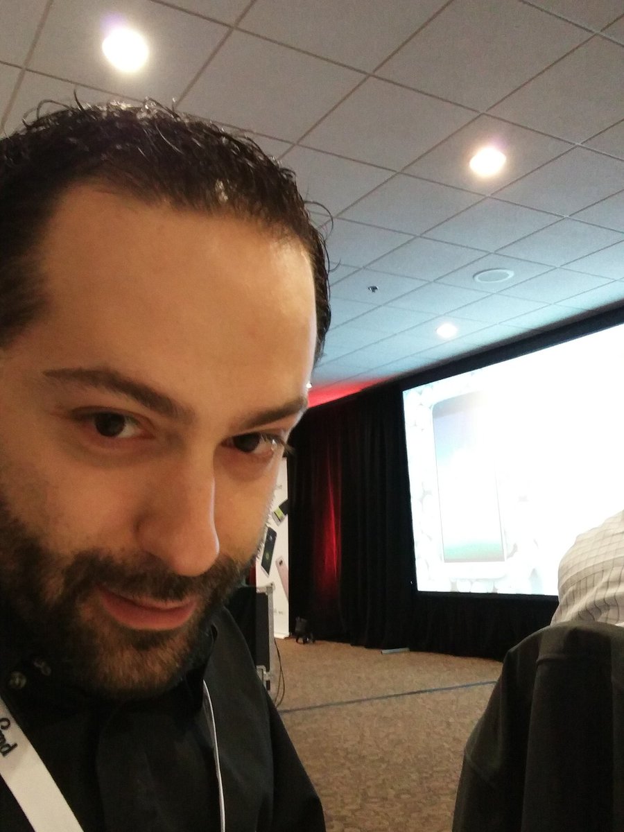 jamescurtis112's tweet photo. Learning about the hottest device on the market at the #lgg5detroit event. #Gen-mobile https://t.co/O2flrPbeFS