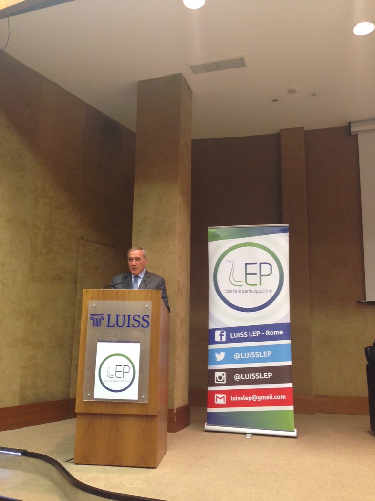 LEP_OFFICIAL's tweet photo. Lectio magistralis sulla mafia e la sua storia: #GuardiamoOltre #LEP https://t.co/JHFgX96maU