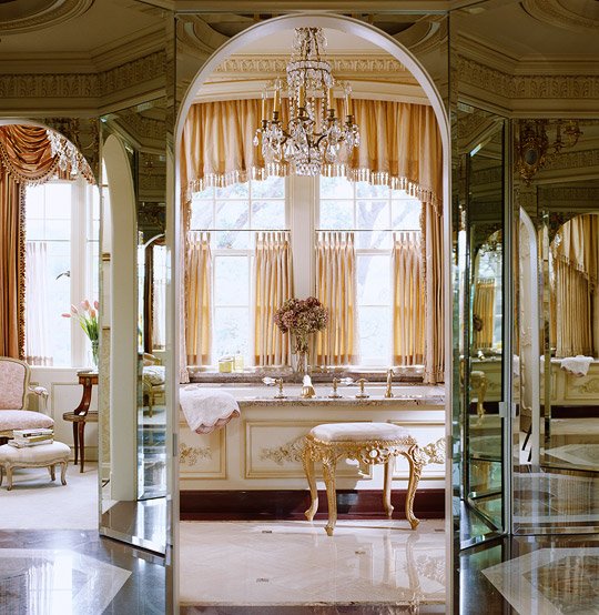 Take a look at these luxurious, sparkling &amp; oh-so-chic spaces: bit.ly/1WwvA3C.
