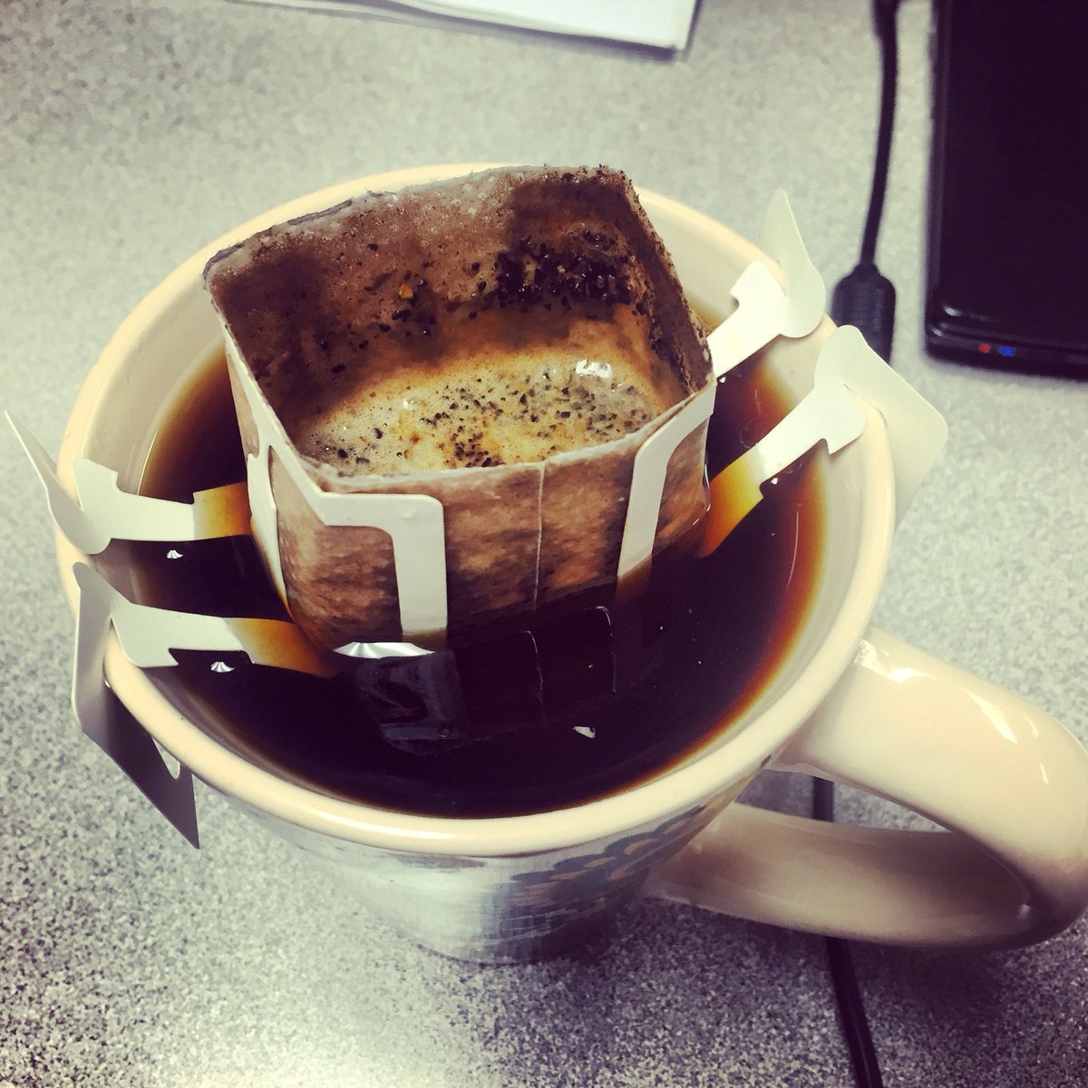 silentheroes's tweet photo. Trying out this @LevityBrew stuff 😉☕️ https://t.co/HHmpA7Rp2x https://t.co/D02ZeN9diw