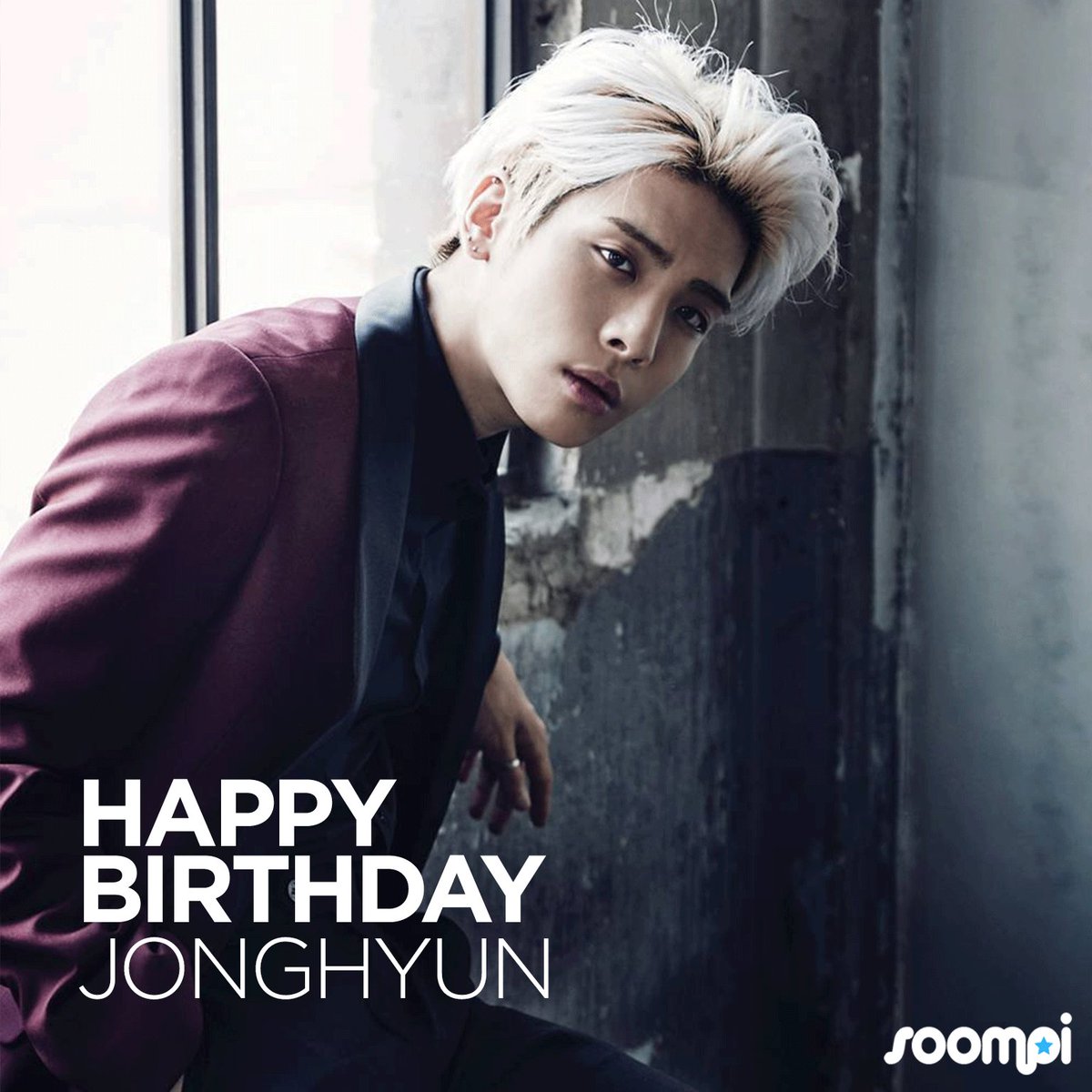 soompi's tweet photo. Happy Birthday to #SHINee's Jonghyun! #HappyJonghyunDay https://t.co/uWnvD8YtsB https://t.co/gubr53U22P