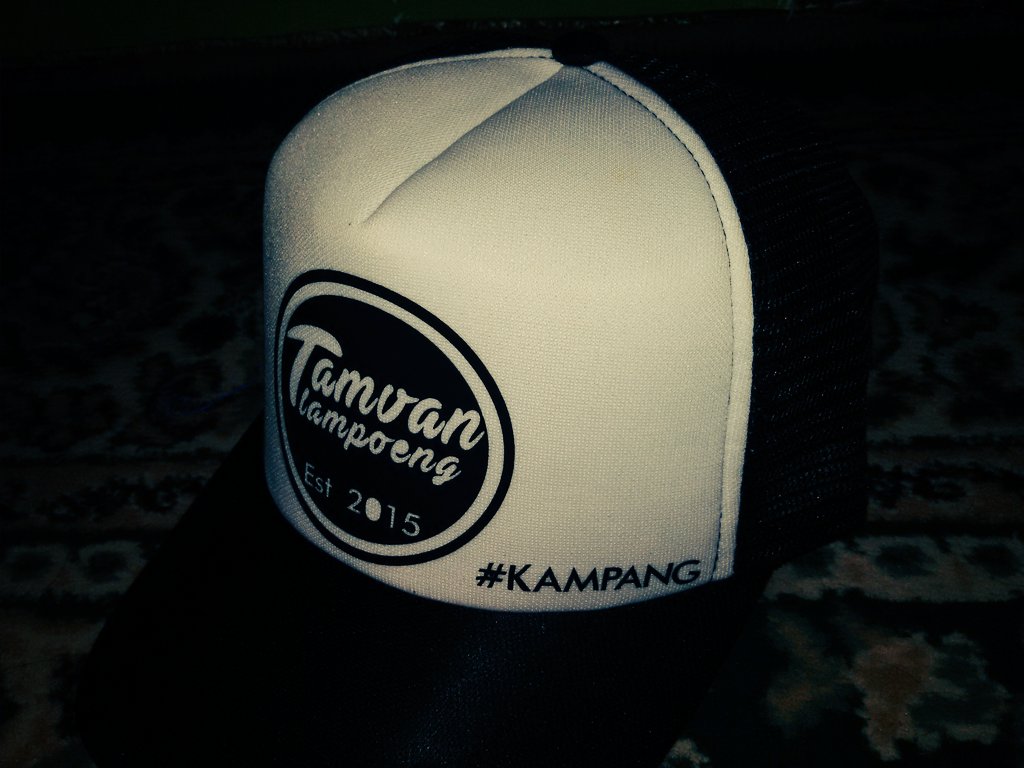 M_Faris_27's tweet photo. #TamvanLampoeng #Kampang syudah ada topinya 😊 https://t.co/vw280sIyeS