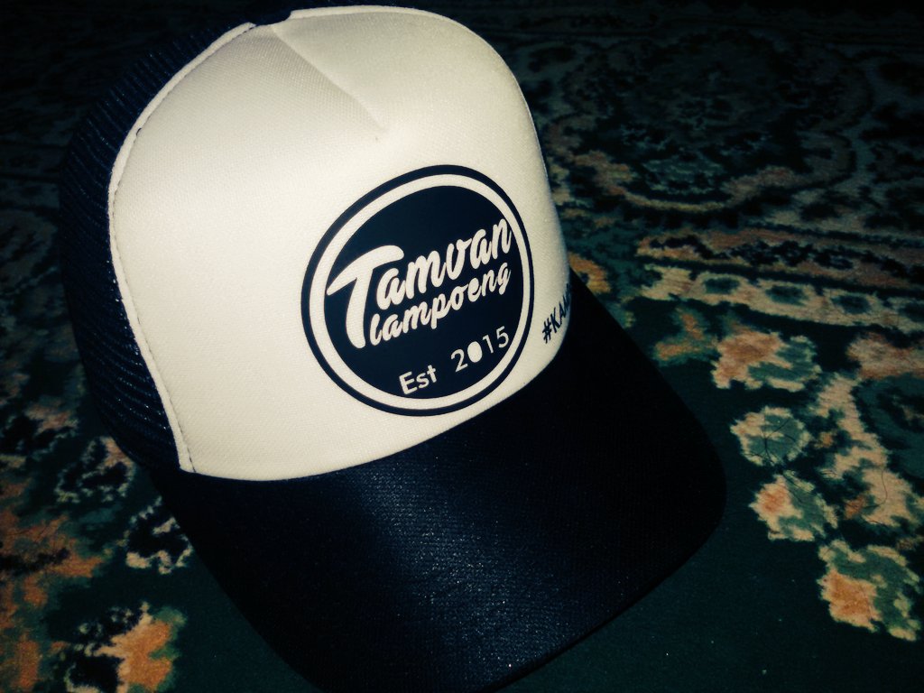 M_Faris_27's tweet photo. #TamvanLampoeng #Kampang syudah ada topinya 😊 https://t.co/vw280sIyeS