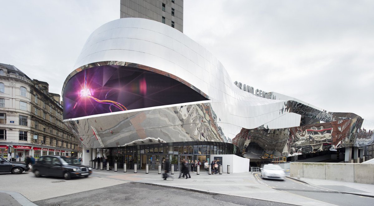 MaceGroup's tweet photo. Birmingham New Street is flooded with #light and now an iconic #destination. Have you been yet? @NetworkRailBHM https://t.co/i9OlZd4Mda